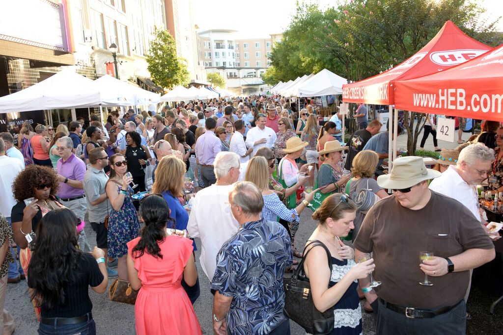 wine-food-week-presented-by-heb-wine-walk-at-market-street-the-buzz-magazines